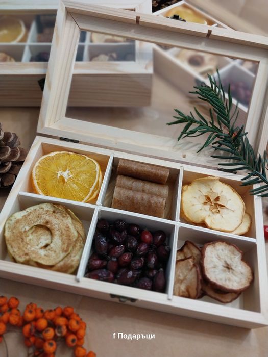 Подарък за Коледа, коледна подаръчна кутия, Коледен венец, късметчета