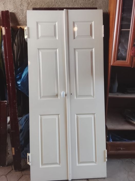 Продам межкомнатные двери