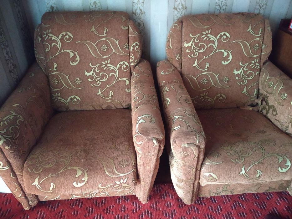 2 та диван креслолари билан комплект. Нарх хаммаси $ 140...