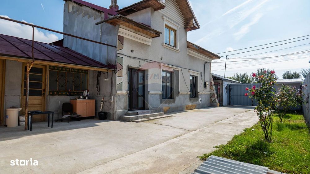 Vanzare vila si spațiu comercial, gradina si garaj-zona Corbii Mari