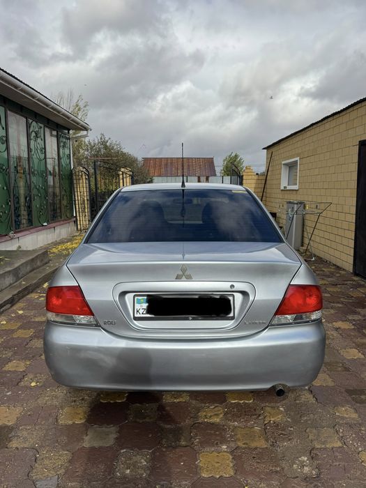 Лансер 9 2005 г