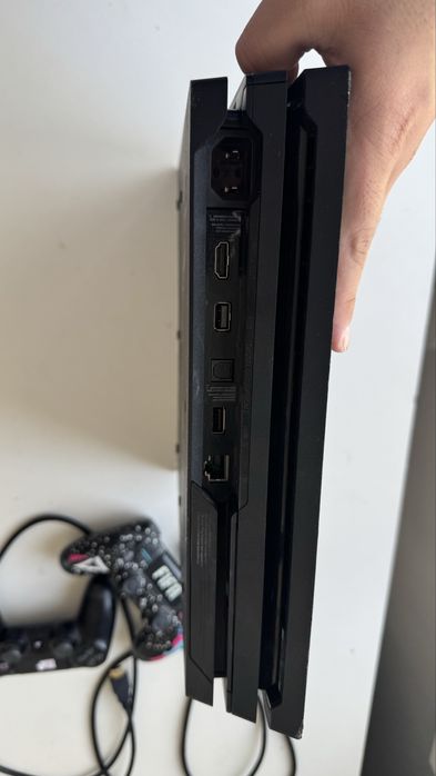 Плейстейшэн PS 4 pro игровой
