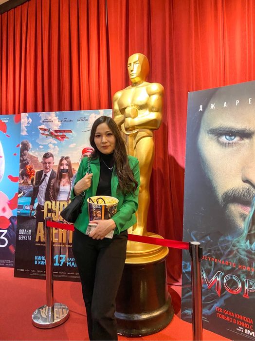 Продается зеленый пиджак за 2000 тыс.