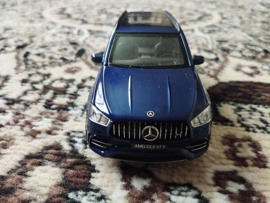 MERCEDES GLE 63S Масштабная модель