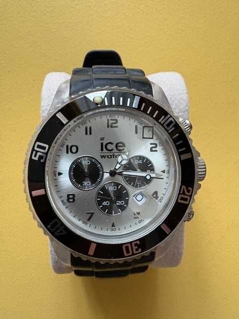 Ceas barbatesc de mana ICE WATCH, purtat foarte putin