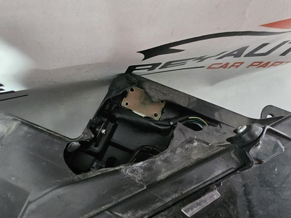 Far dreapta led Lexus RX dupa 2022 avariat