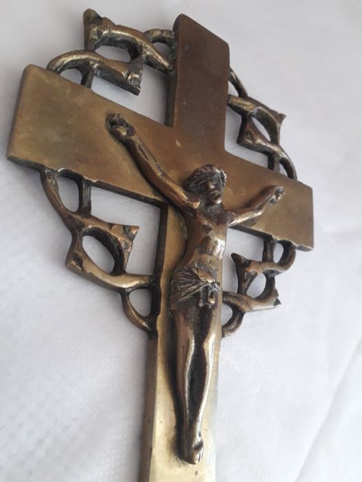 Crucifix vintage de perete în stil Art Nouveau