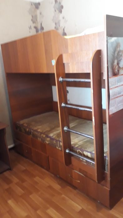 Двух ярусная кровать.