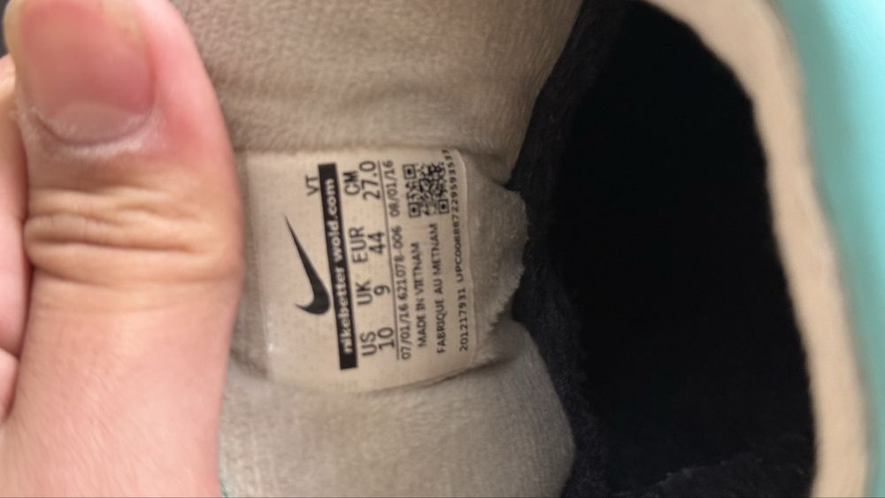 Кроссовки найк зеленые