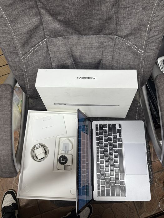 MacBook Air M1 256 gb