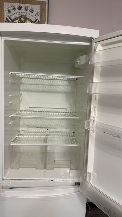 Холодильник Zanussi