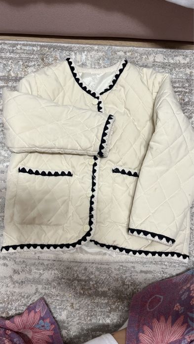 Продам куртки осенние