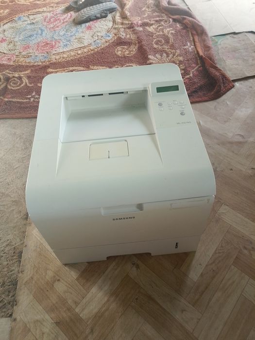 Продам принтер за 7 500