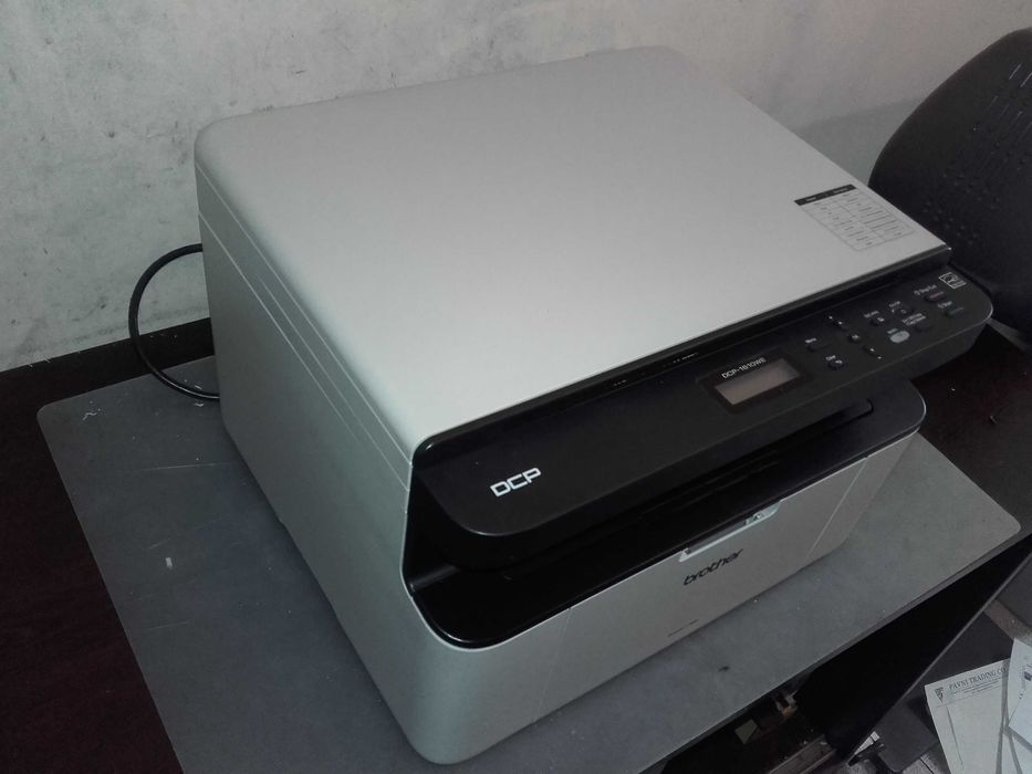 Отличен! Безжичен Wi-Fi лазерен принтер, скенер и копир 3 в 1 Brother DCP - 1610WE