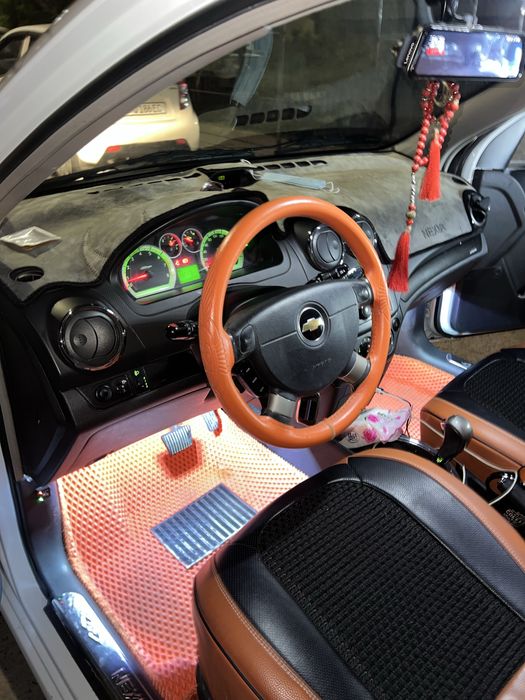 Nexiya 3 8.100 kelishiladi. !!