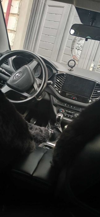 Lada vesta sotiladi arzon narxda