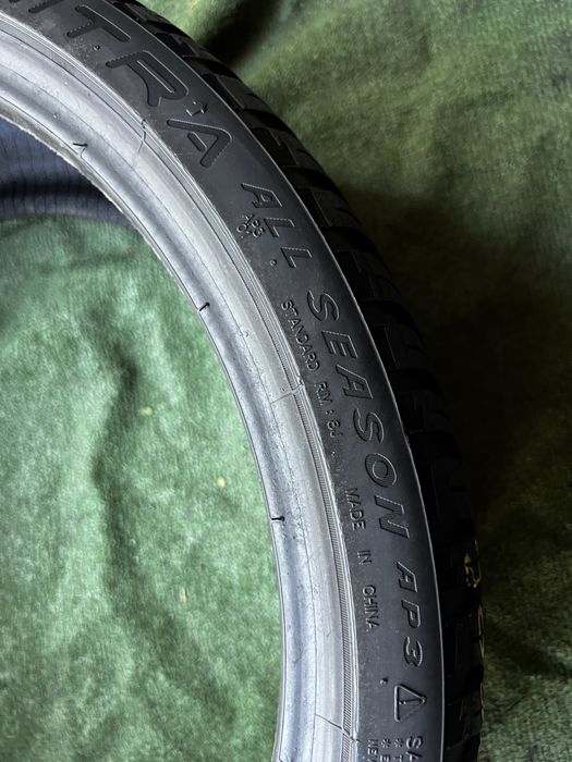 225 35 19 maxis all season