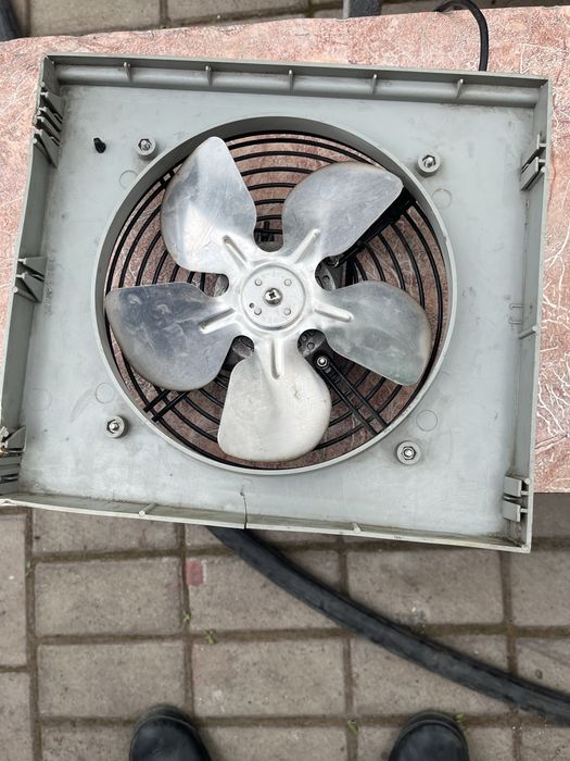 Вентилятор осевой 200 мм