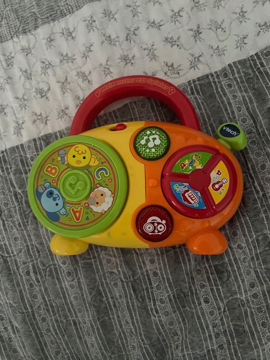 Vând jucării bebeluși