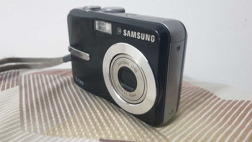 фотоапарат Samsung S760