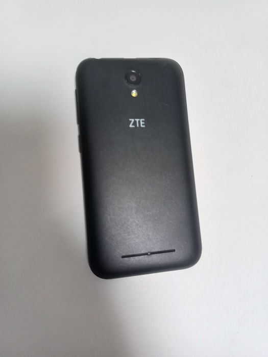 ZTE Blade L110 .