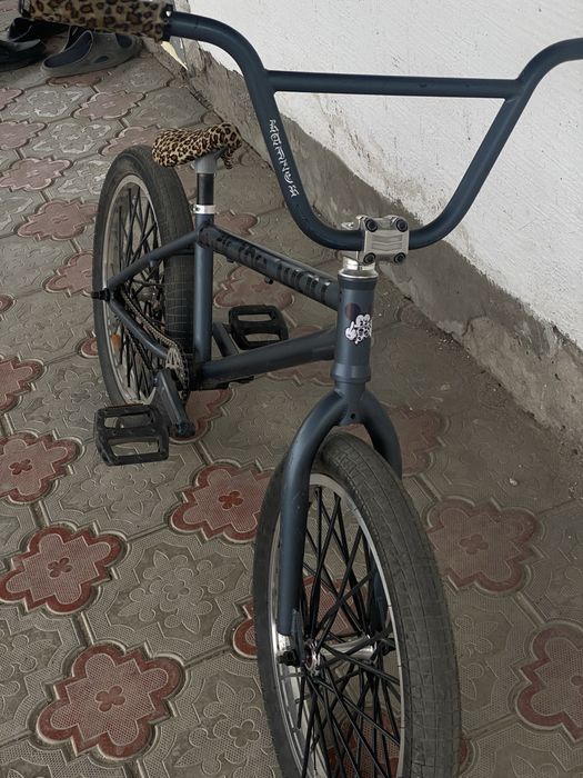 Бмх,трюковый велик haro bmx