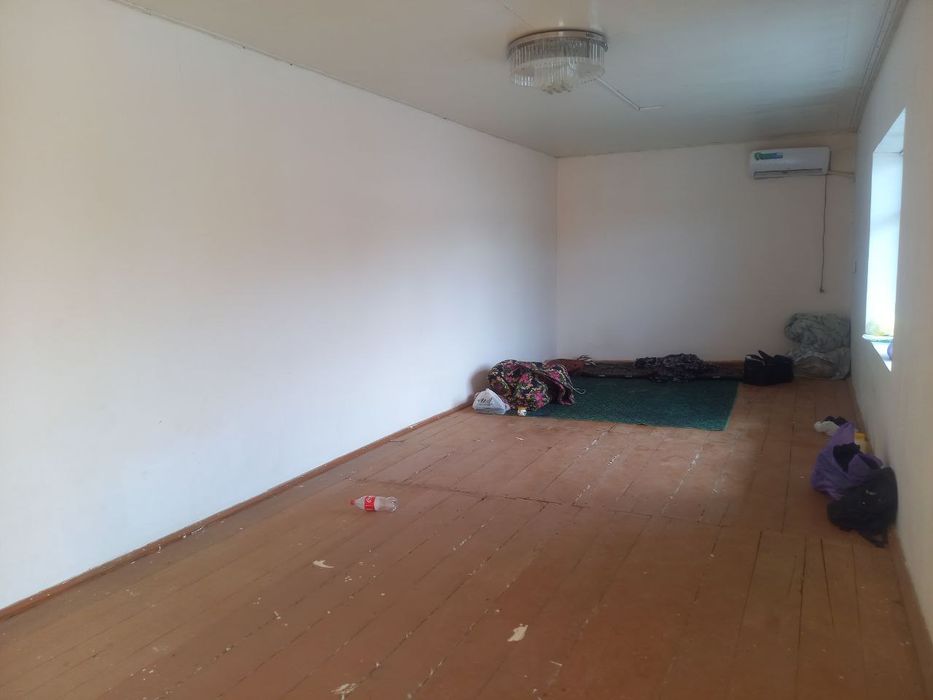 Hovli sotiladi ihcham narxida