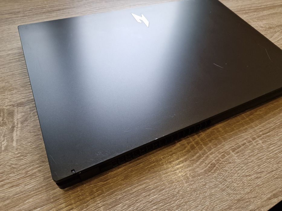 Acer Nitro V15/R7 7735HS/RTX 3050 6GB/16GB RAM/512GB SSD