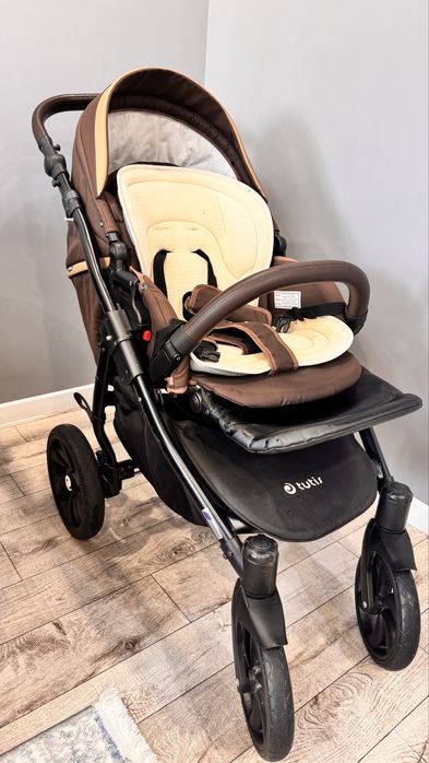 Продам детскую коляску 2 в 1