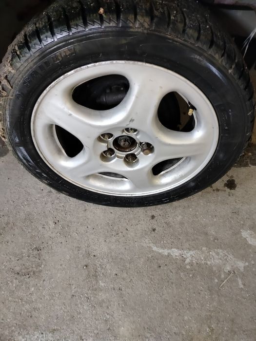 Капот Субару Subaru Impreza