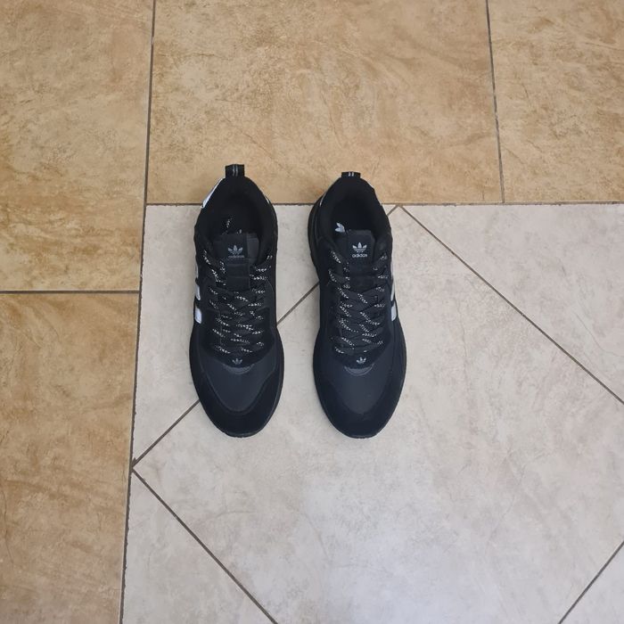 Кроссовки Adidas, новые