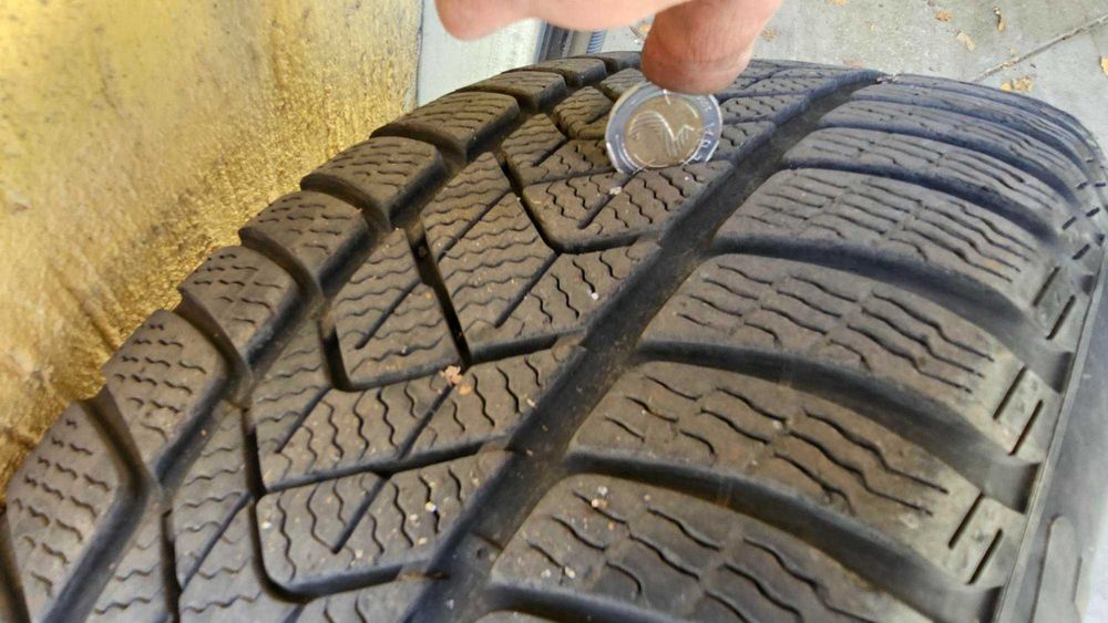 Джанти BMW F48 с датчици за налягане и зимни гуми Pirelli 225/55 R17