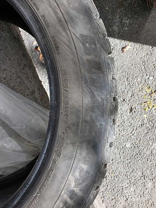 Bridgestone Blizzak 235/55 R19, шипы, б/у