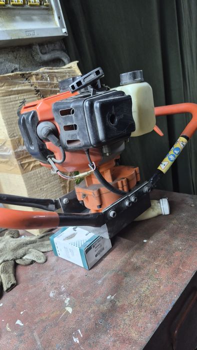 Бензиновый ледобур Auger