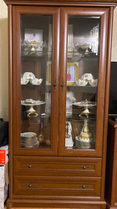 Продам стенку в гостиную