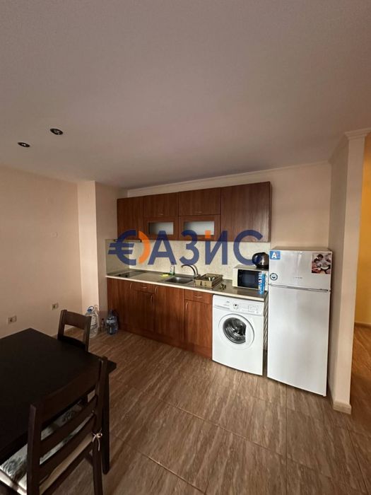 Продава се Двустаен апартамент в Свети Влас - 68 кв.м за 668 €/кв.м - Снимка #3