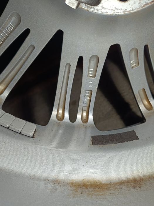 Гуми с джанти 235 55 R 17