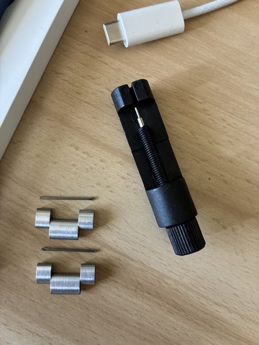 Нов Apple Watch 10, Cellular, 46 mm с мъжка верижка