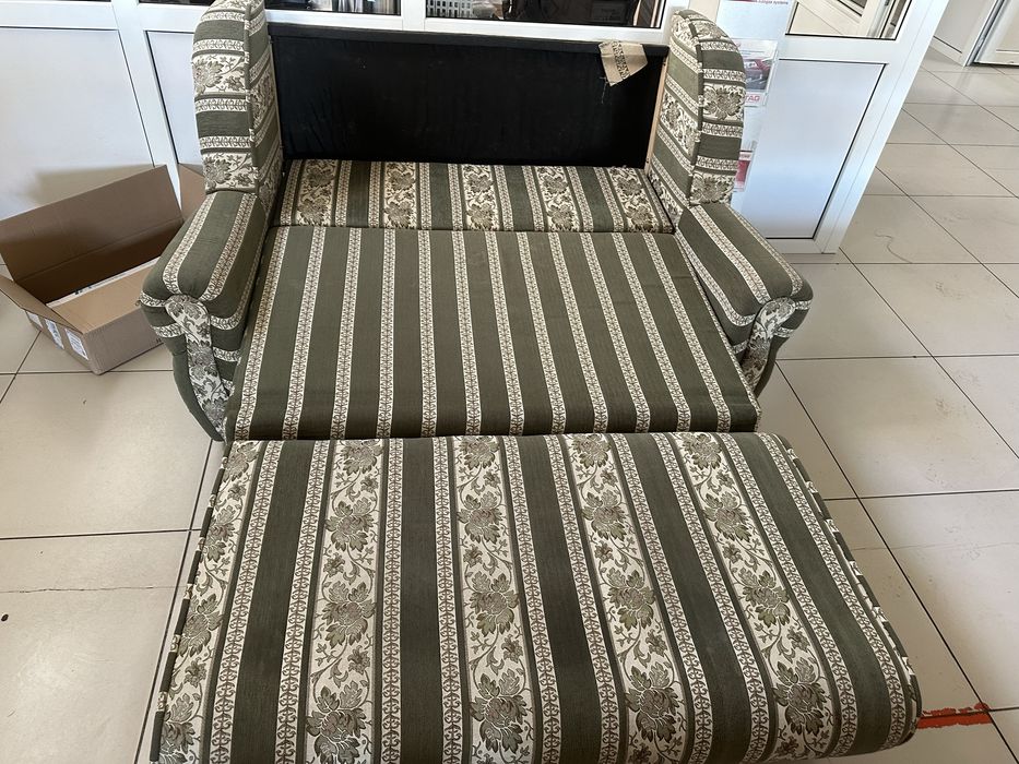 Раскладной диван б/у