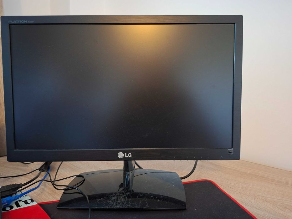 LG E2251, 22 Inch LCD, 1680 x 1050, VGA, DVI