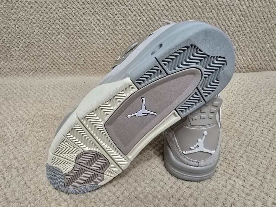 Jordan 4 Frozen nr 36 37 38 .39 40 41 42  43 preț 400 lei