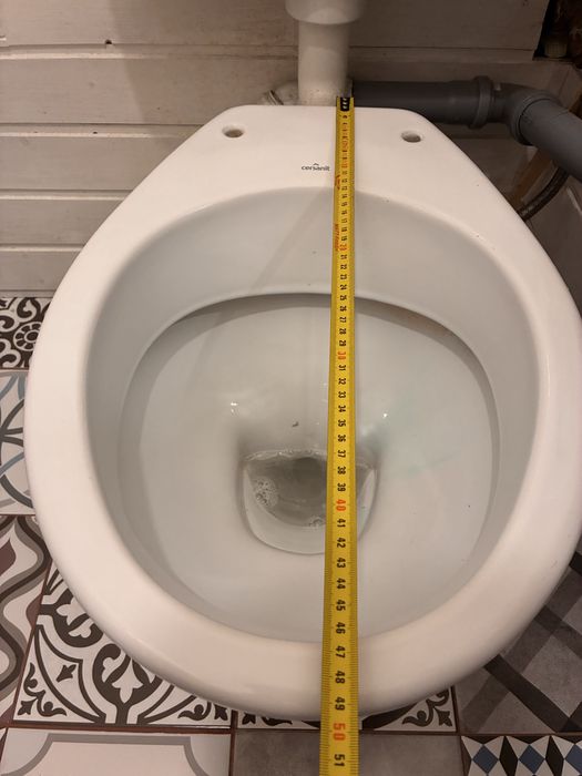 Wc cerasit in stare foarte buna