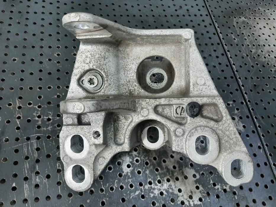 suport motor 2.0 d range rover evoque l551 2020   k8d2-6p096-a