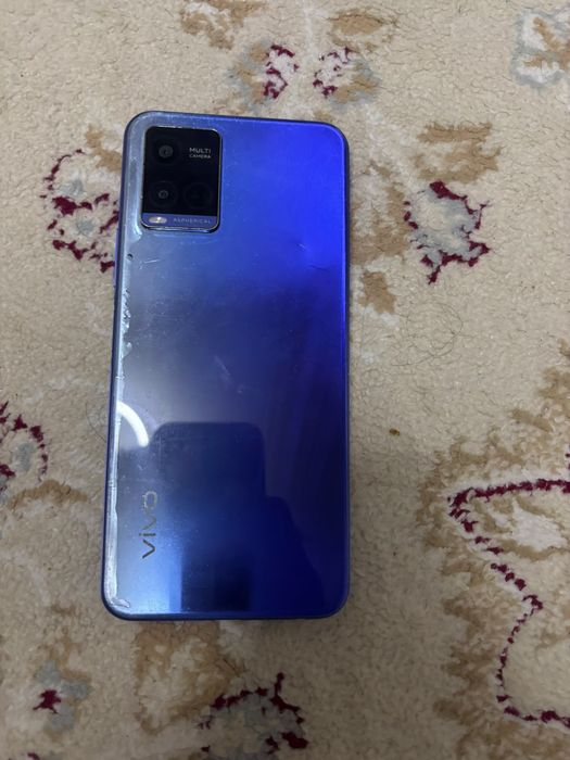 Телефон Vivo Y21