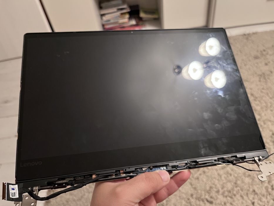Display Lenovo Ideapad si Yoga 14”
