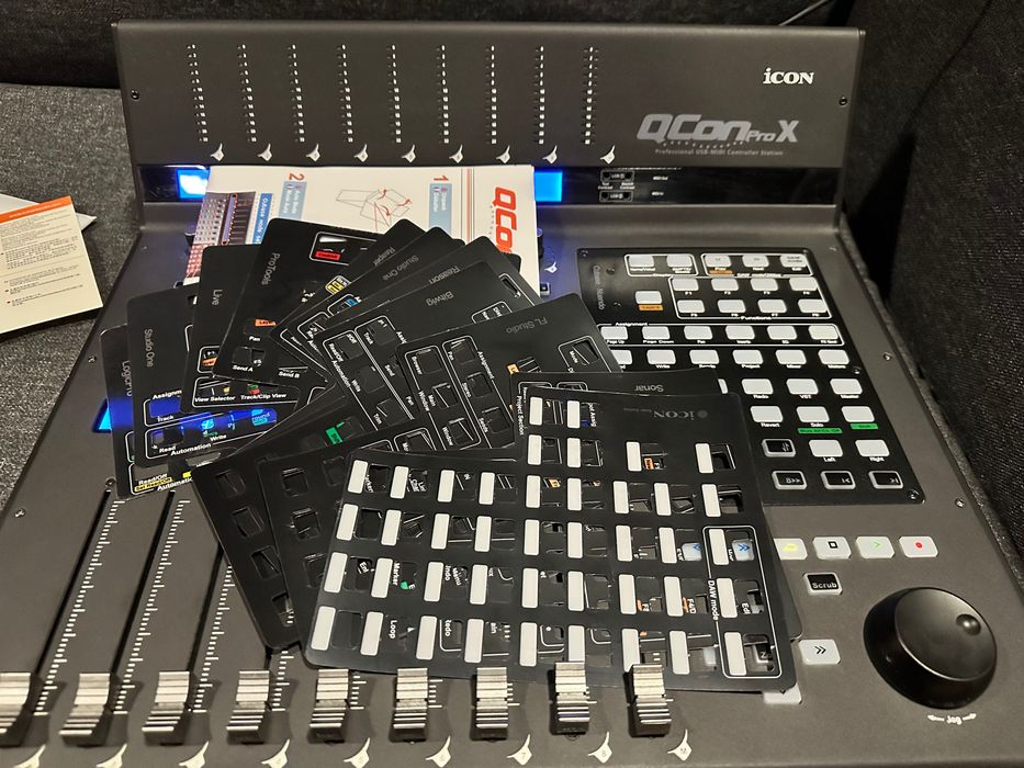 iCon Qcon Pro X DAW Controller - Миди контролер
