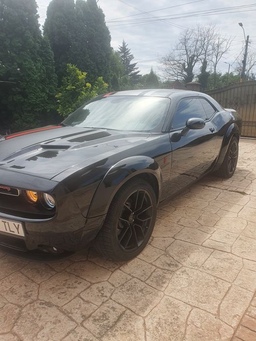 Dodge challenger