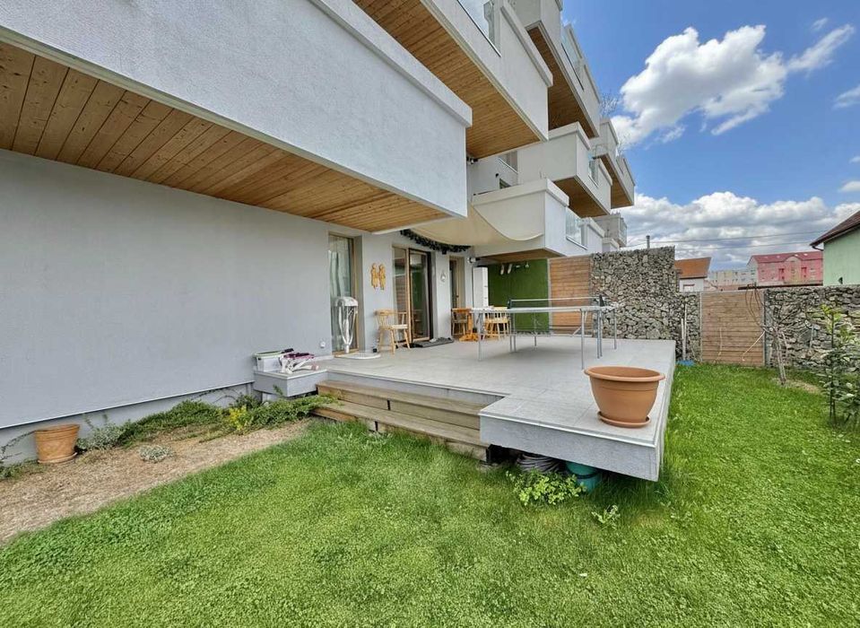 Apartament 3 camere - Gradina - Piscina - Parcare Subterana