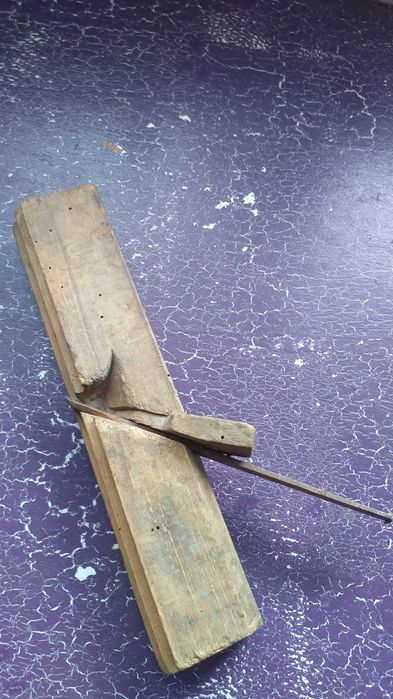 Дърводелски рендета стари и метални шишове и куки