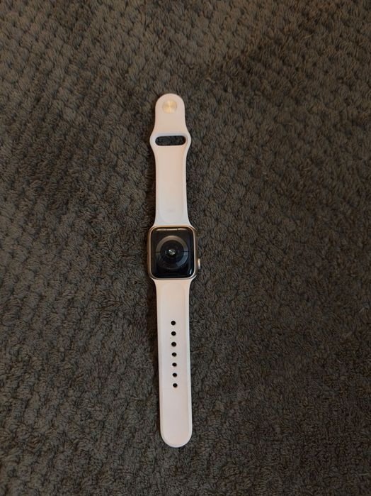 Apple watch 5 (40mm)
